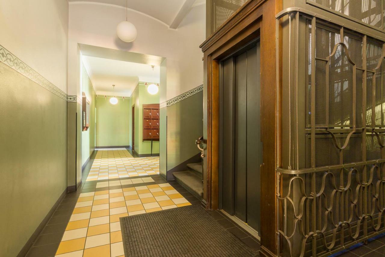 Royal Apartment Riga Ngoại thất bức ảnh